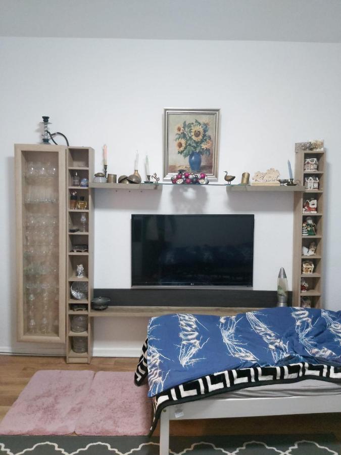 1 Zimmerwohnung Mit Kueche, Balkon Und Badezimmer In Duesseldorf Apartmen Esterno foto
